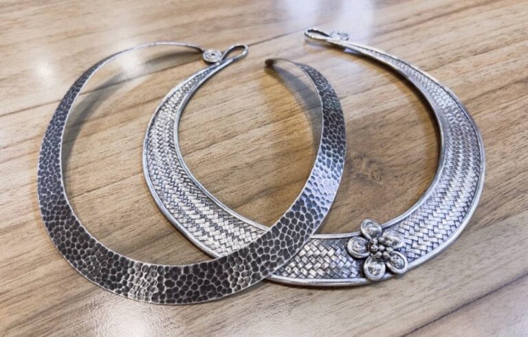 Chokers & Necklaces